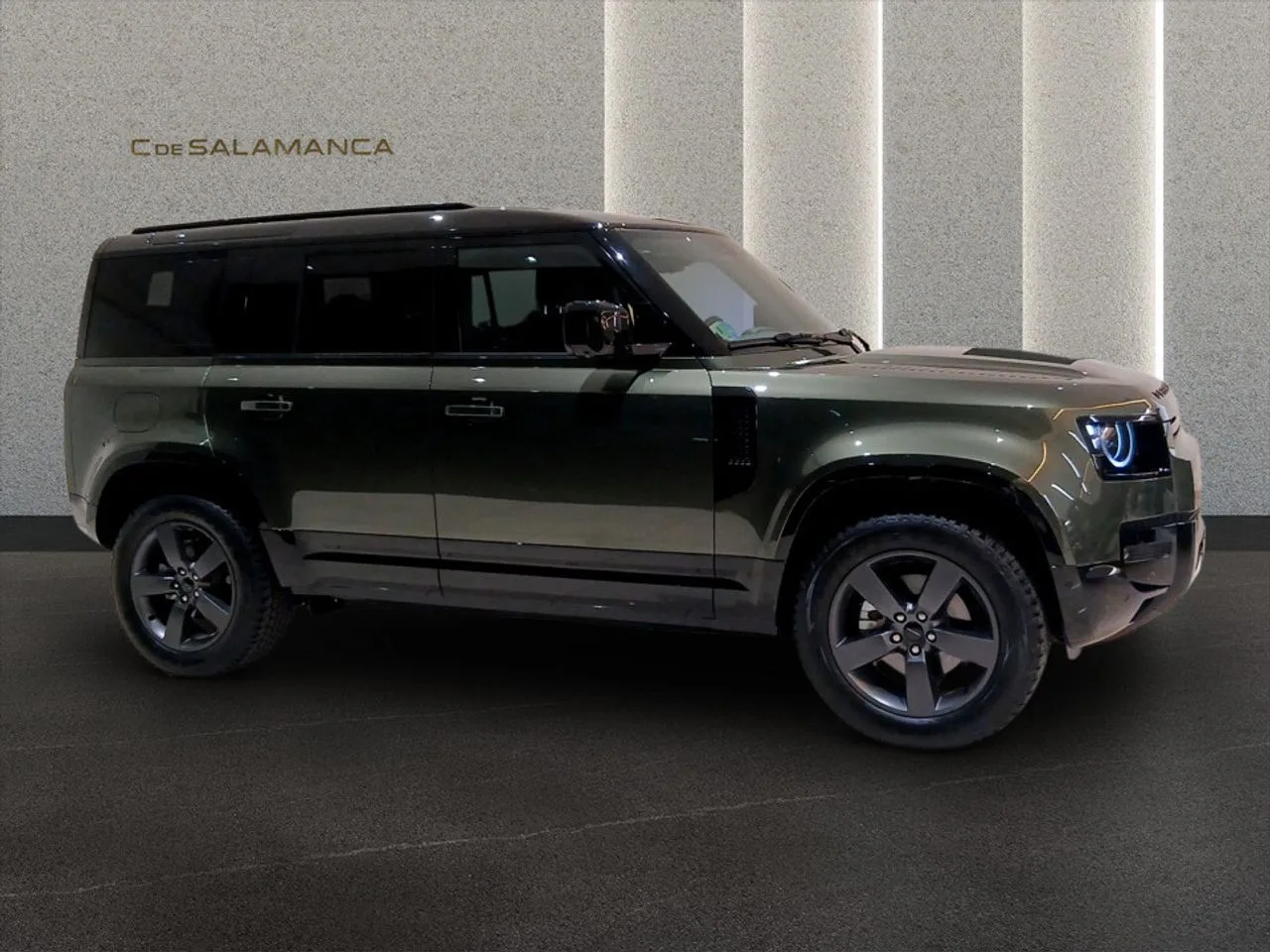 2025 Land Rover Defender, 4/22