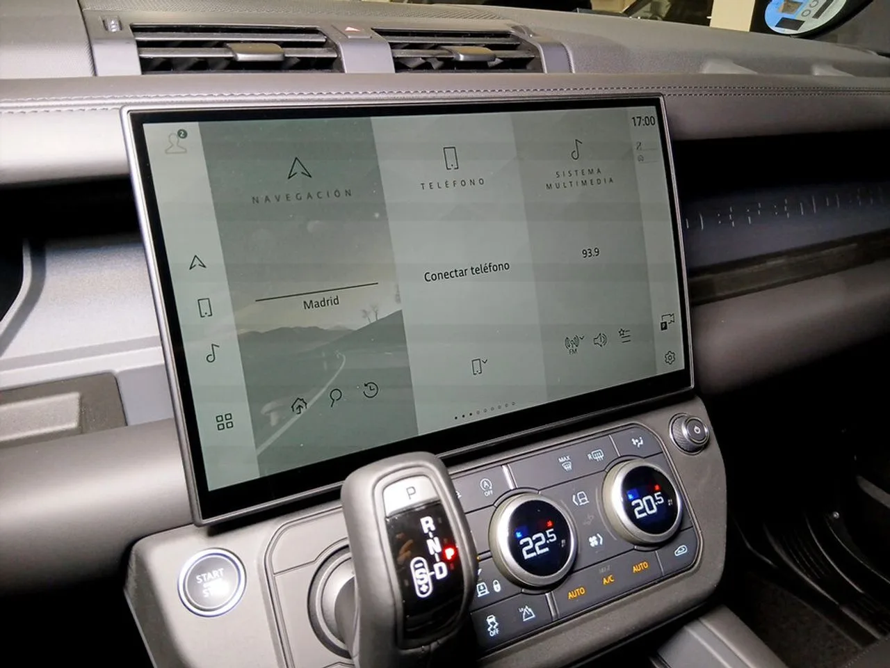 2025 Land Rover Defender, 14/22