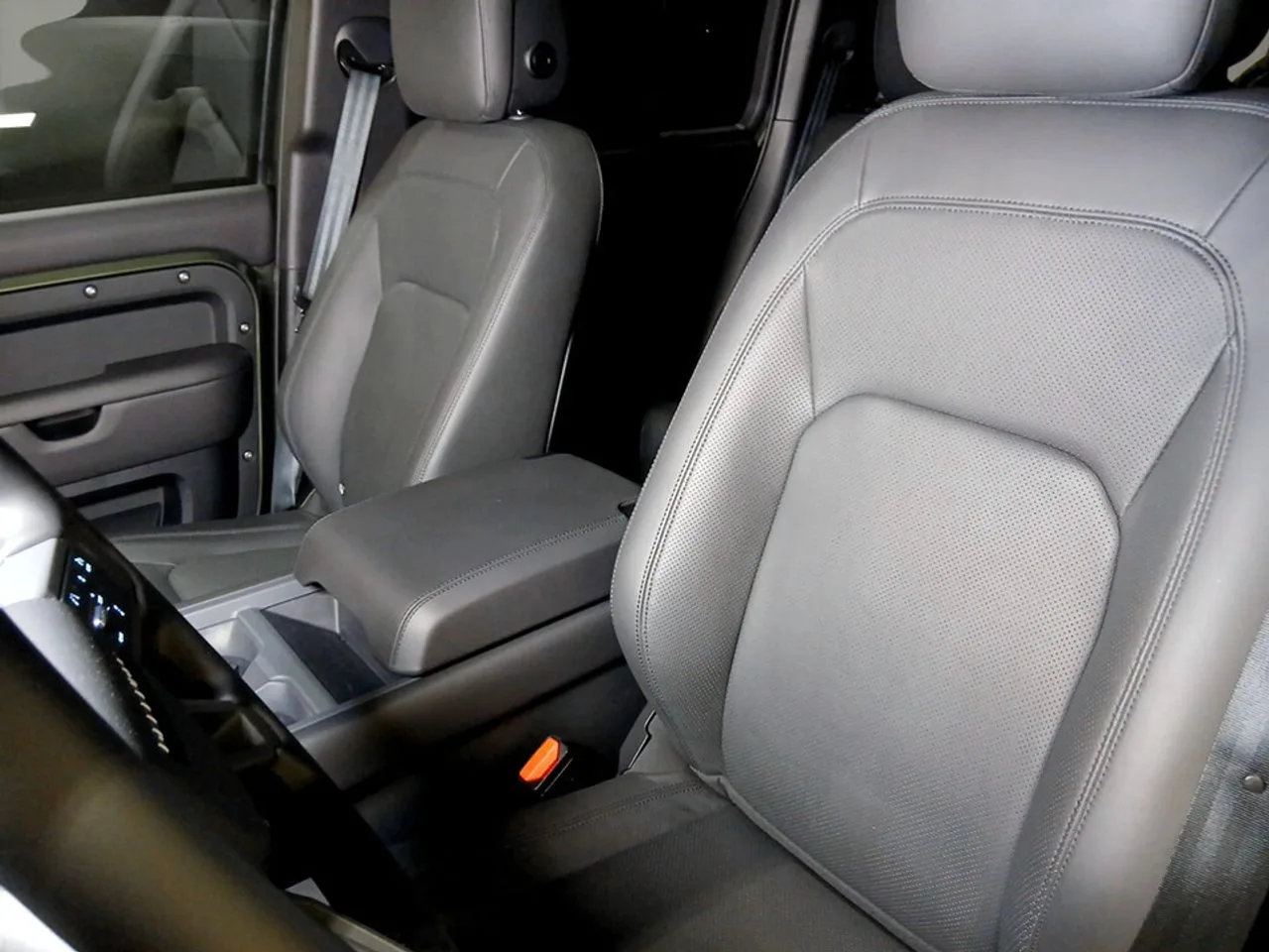 2025 Land Rover Defender, 16/22
