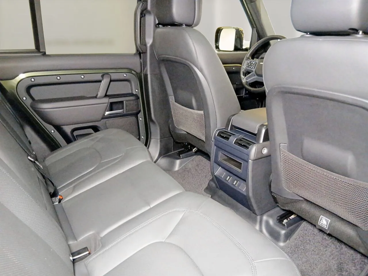 2025 Land Rover Defender, 18/22