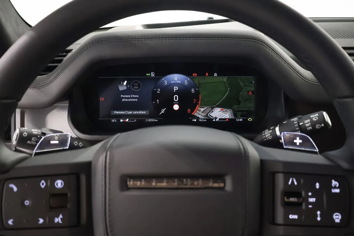 2025 Land Rover Defender OCTA offered by a supercar dealer in Zibido San Giacomo, Italy, photo 14 of 25