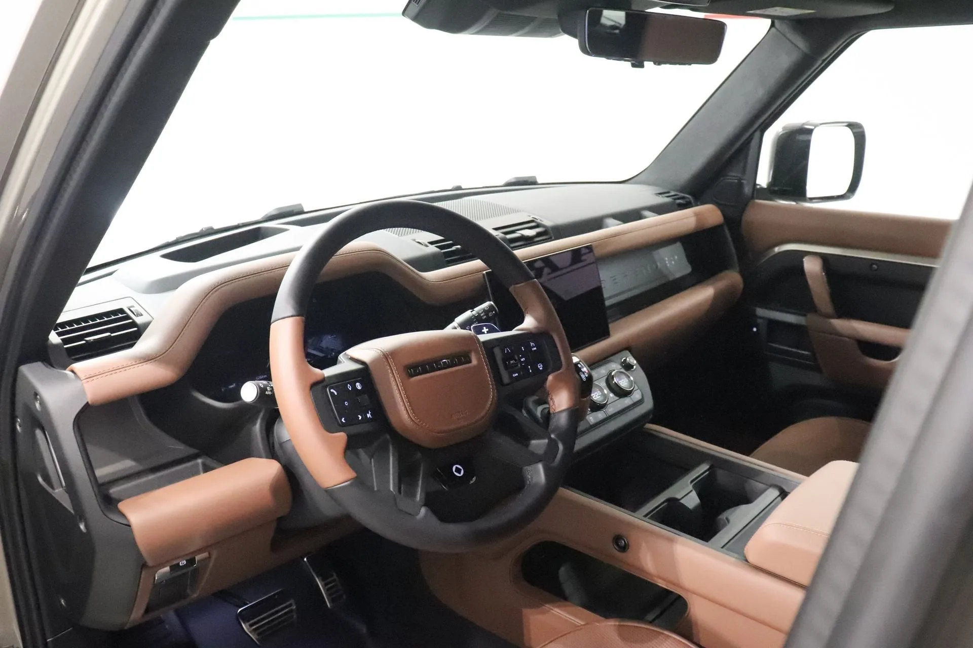 2025 Land Rover Defender OCTA, 9/25