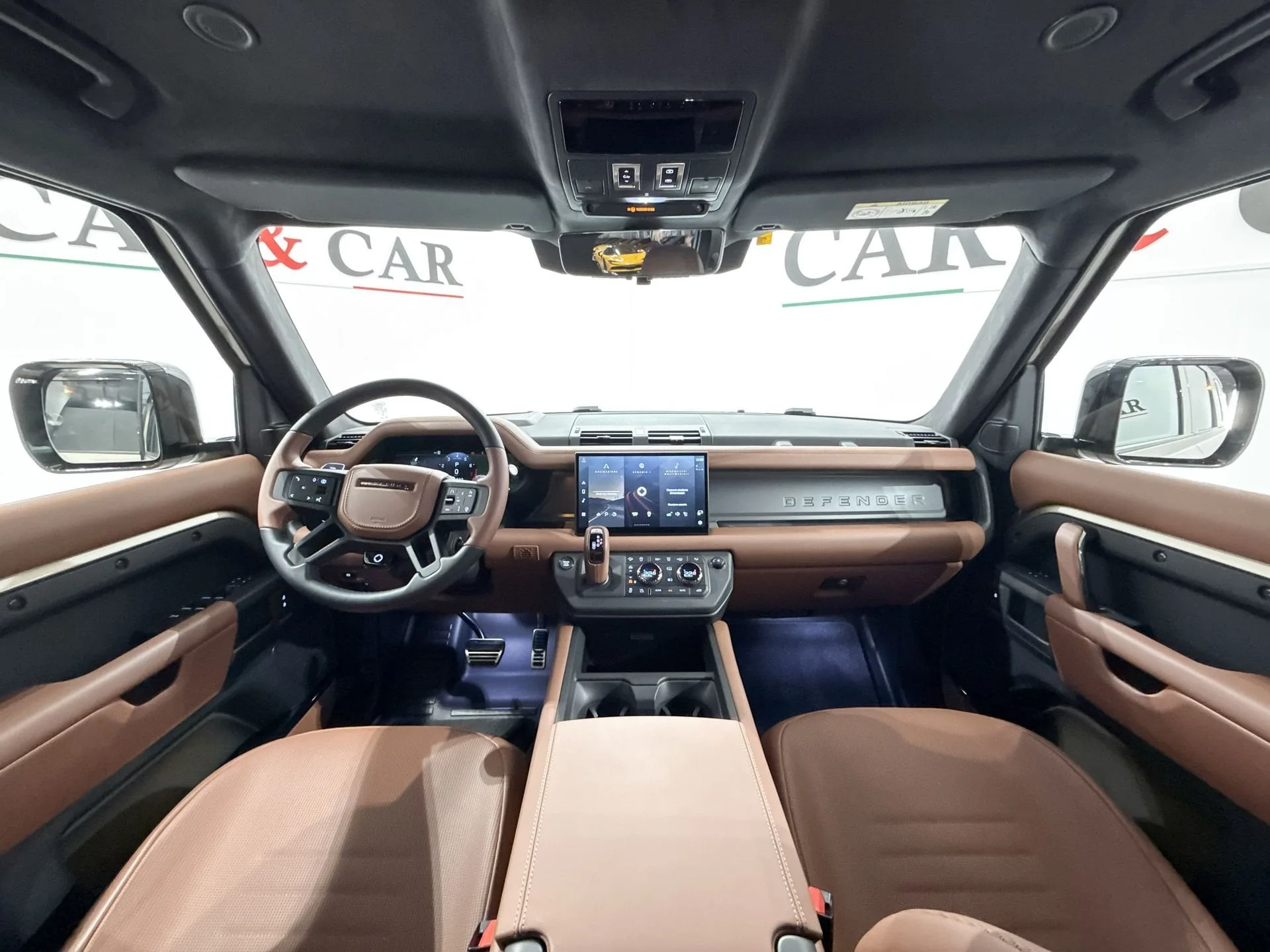 2025 Land Rover Defender OCTA, 10/25