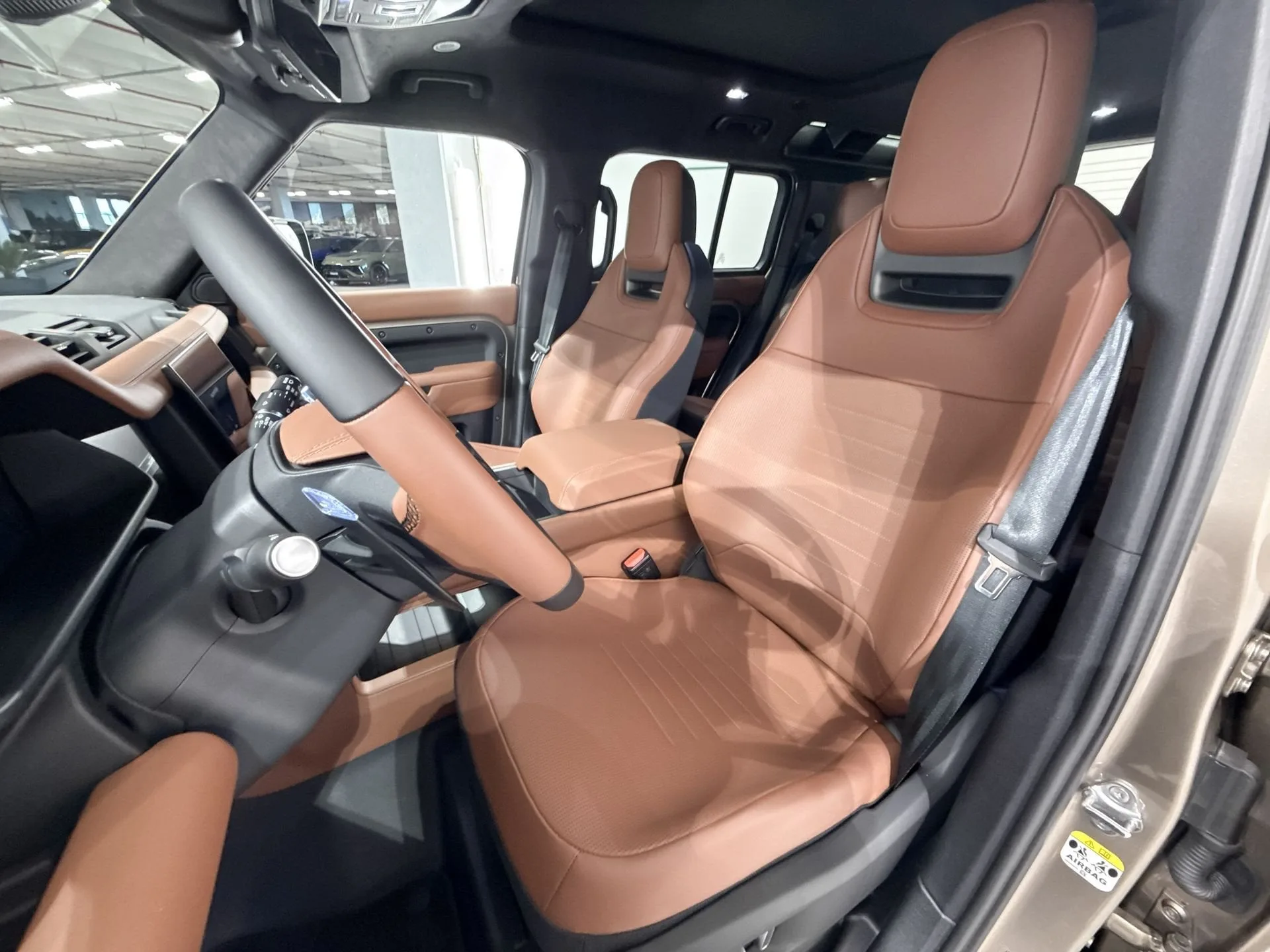 2025 Land Rover Defender OCTA, 12/25