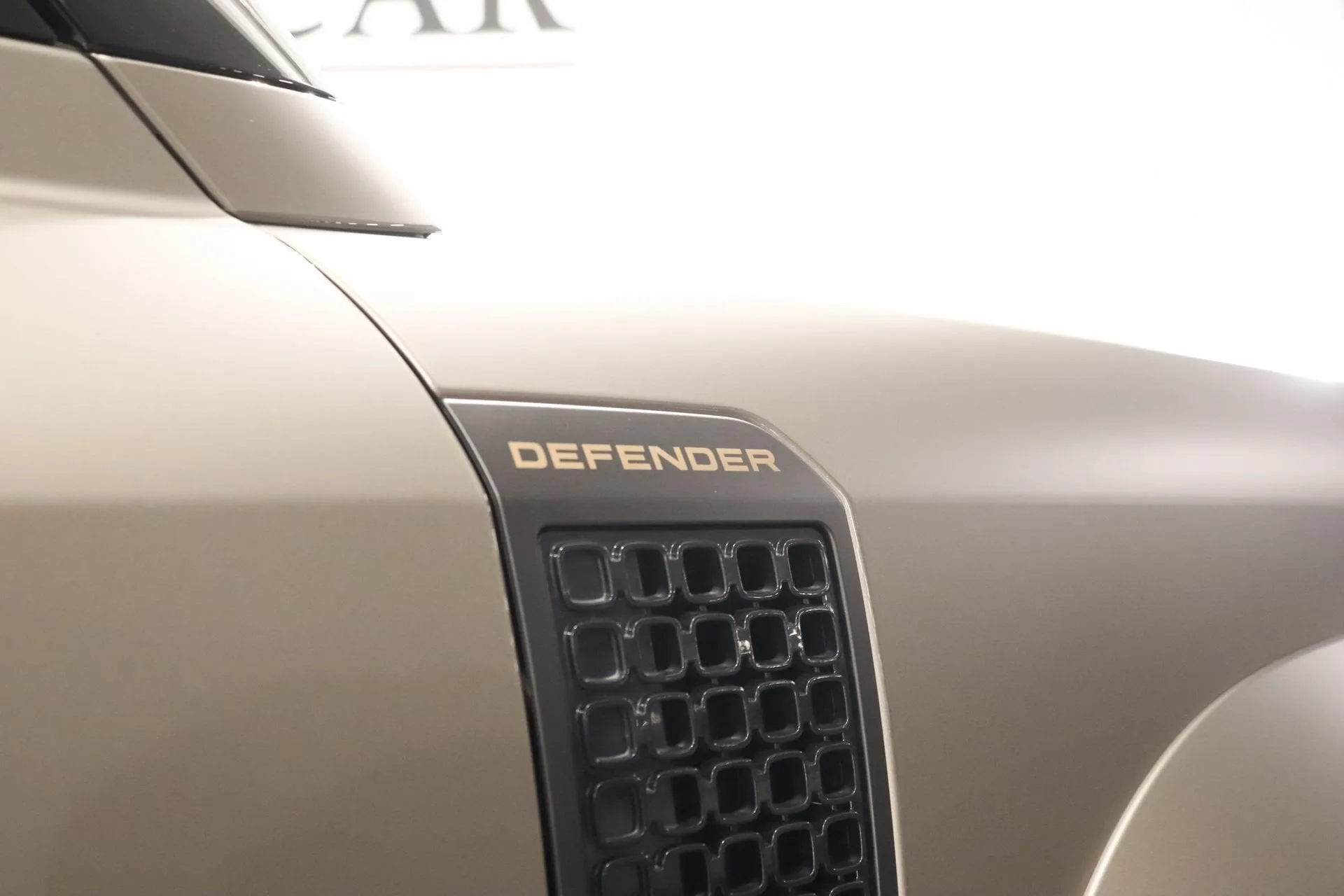 2025 Land Rover Defender OCTA, 21/25