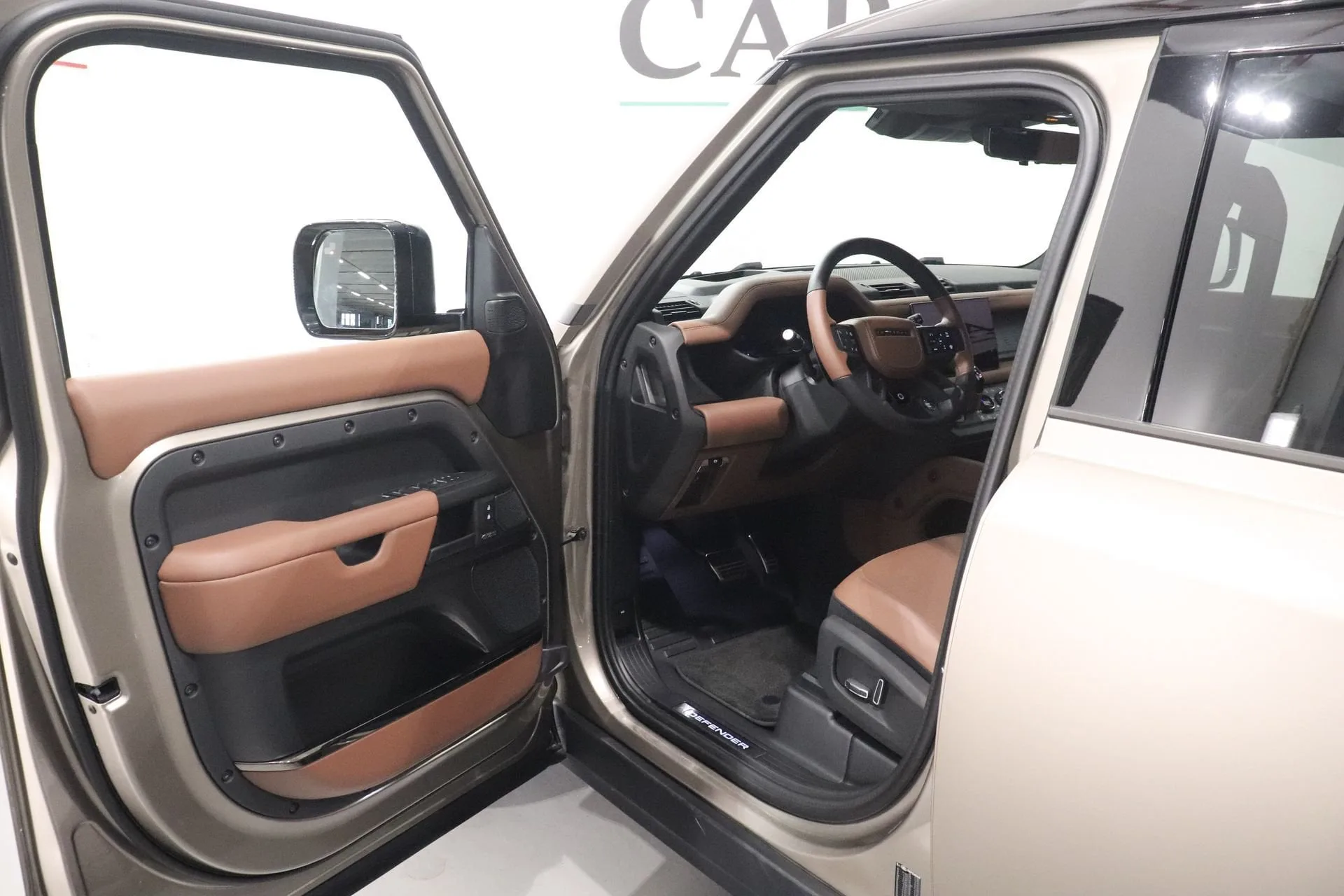 2025 Land Rover Defender OCTA, 25/25