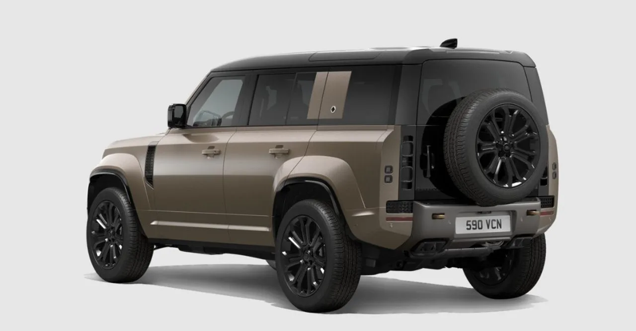2025 Land Rover Defender OCTA, 3/6