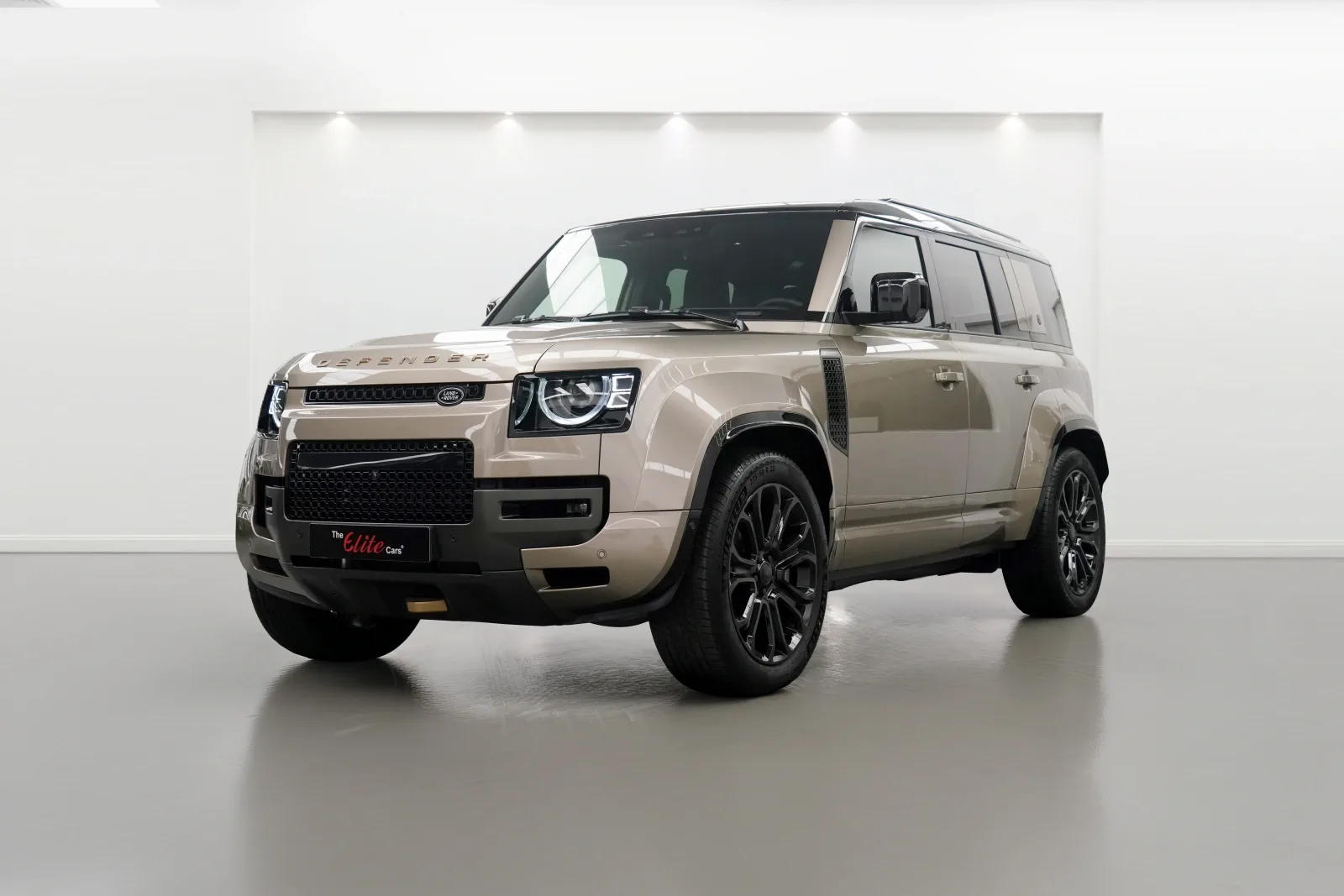 2025 Land Rover Defender OCTA, 7/14