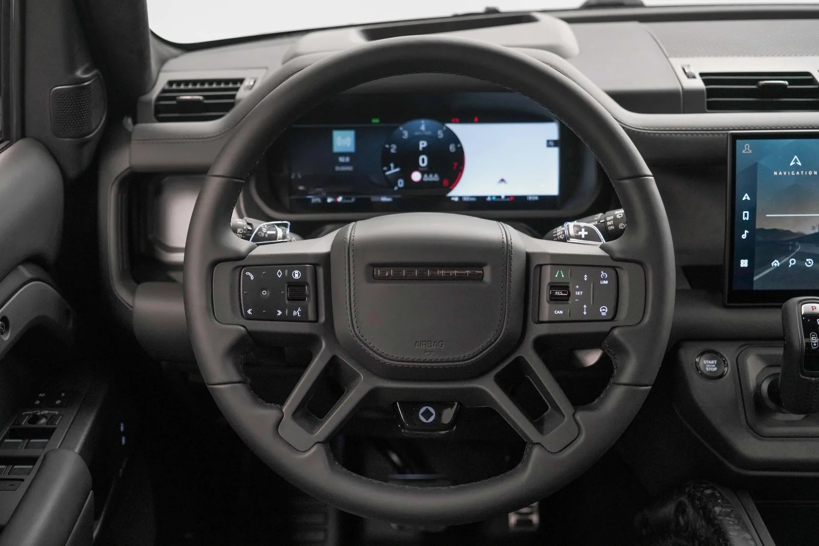 2025 Land Rover Defender OCTA, 9/14