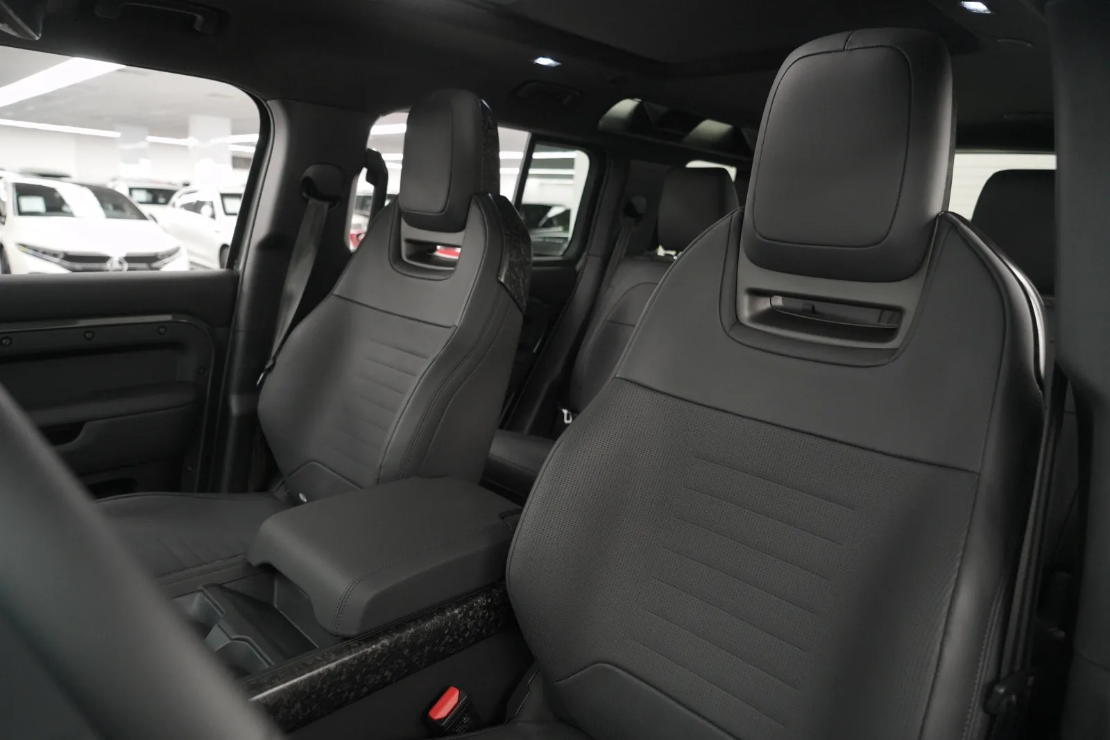 2025 Land Rover Defender OCTA, 11/14