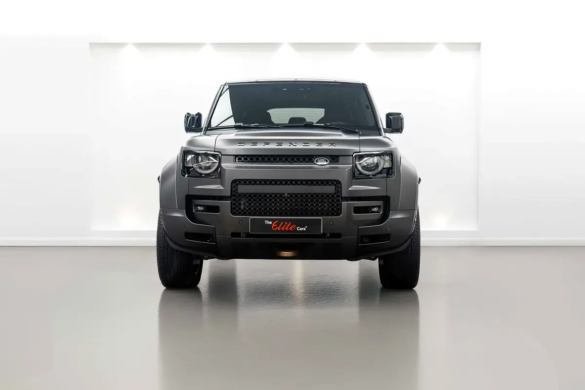 2025 Land Rover Defender OCTA Edition One, 4/8