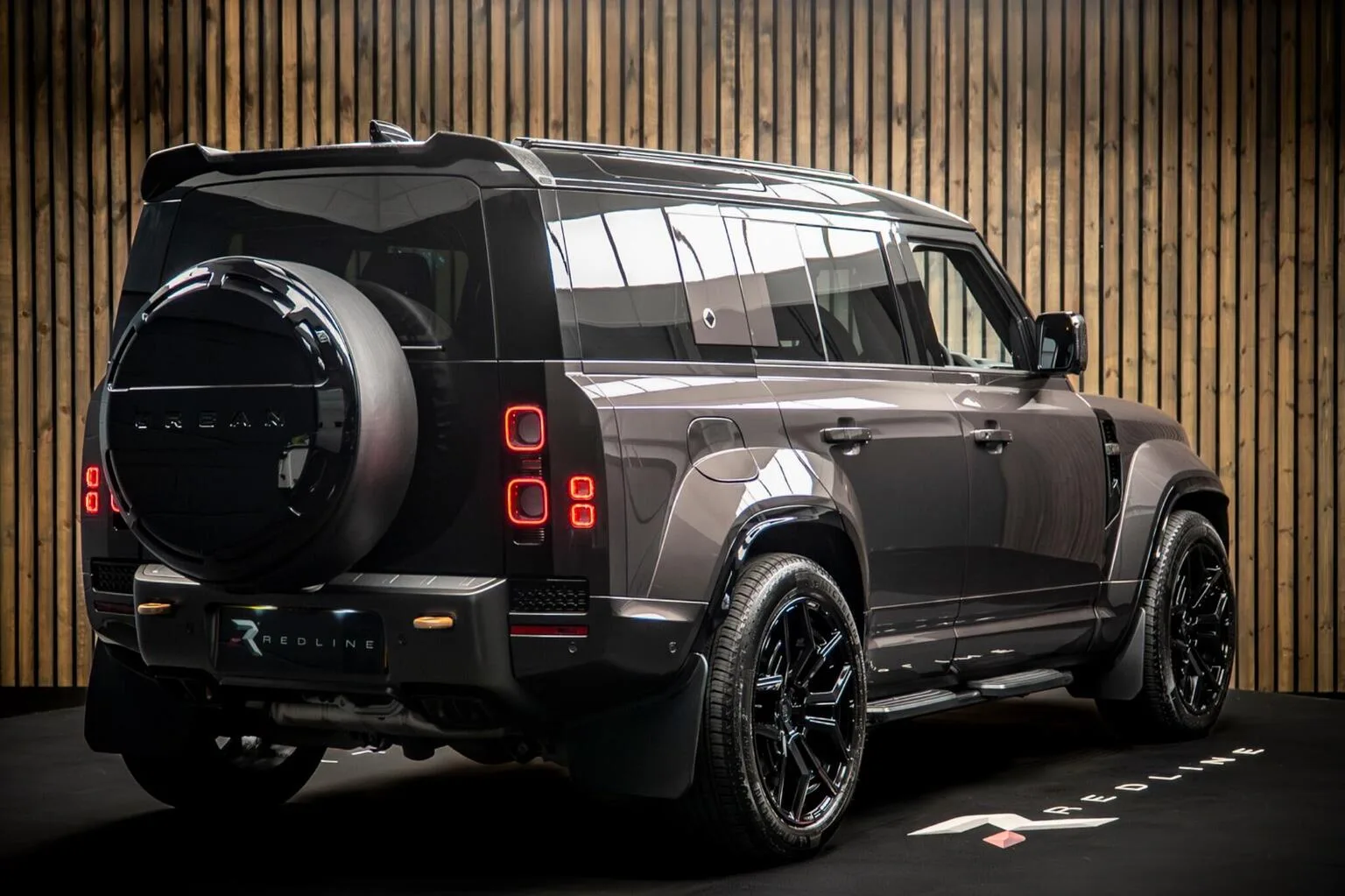2025 Land Rover Defender OCTA Urban Automotive, 4/30