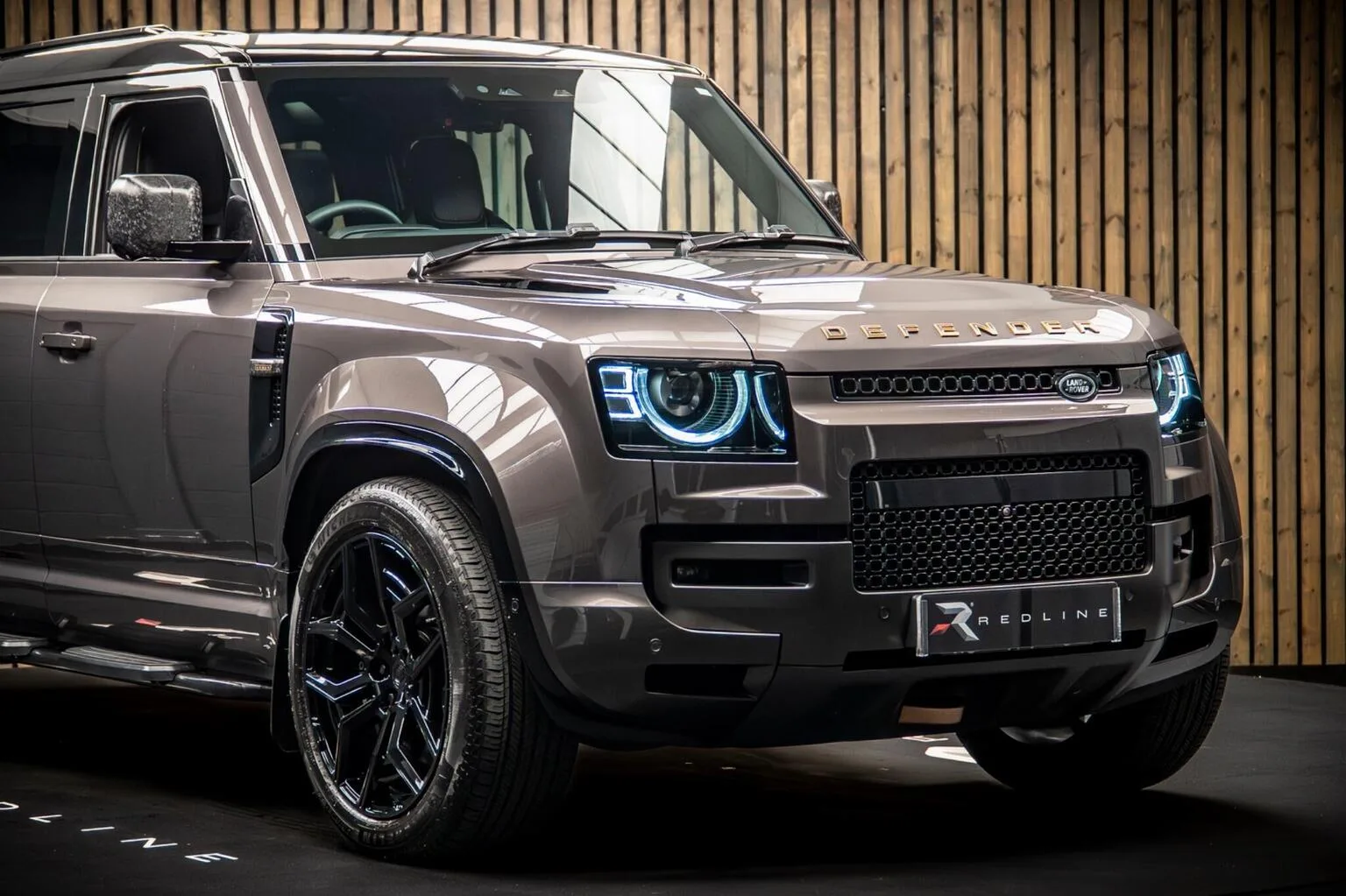 2025 Land Rover Defender OCTA Urban Automotive, 12/30