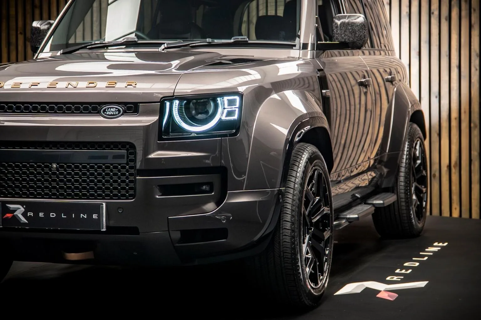 2025 Land Rover Defender OCTA Urban Automotive, 13/30