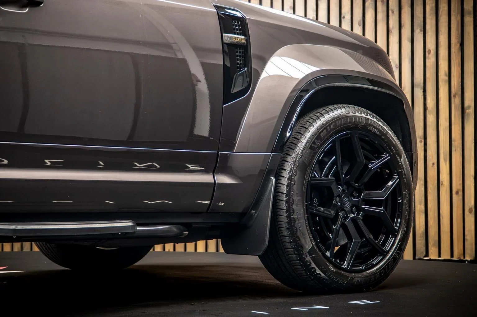 2025 Land Rover Defender OCTA Urban Automotive, 14/30