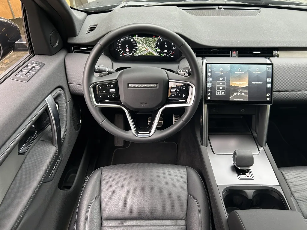 2025 Land Rover Discovery Sport P270e Dynamic SE, 6/30