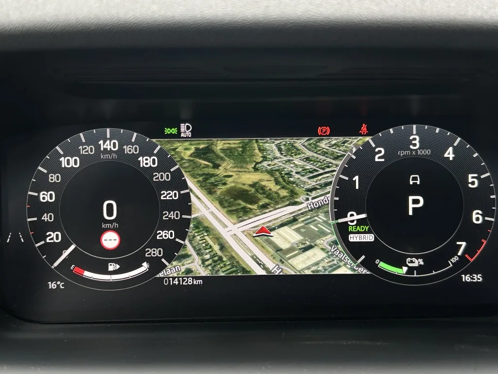 2025 Land Rover Discovery Sport P270e Dynamic SE, 8/30