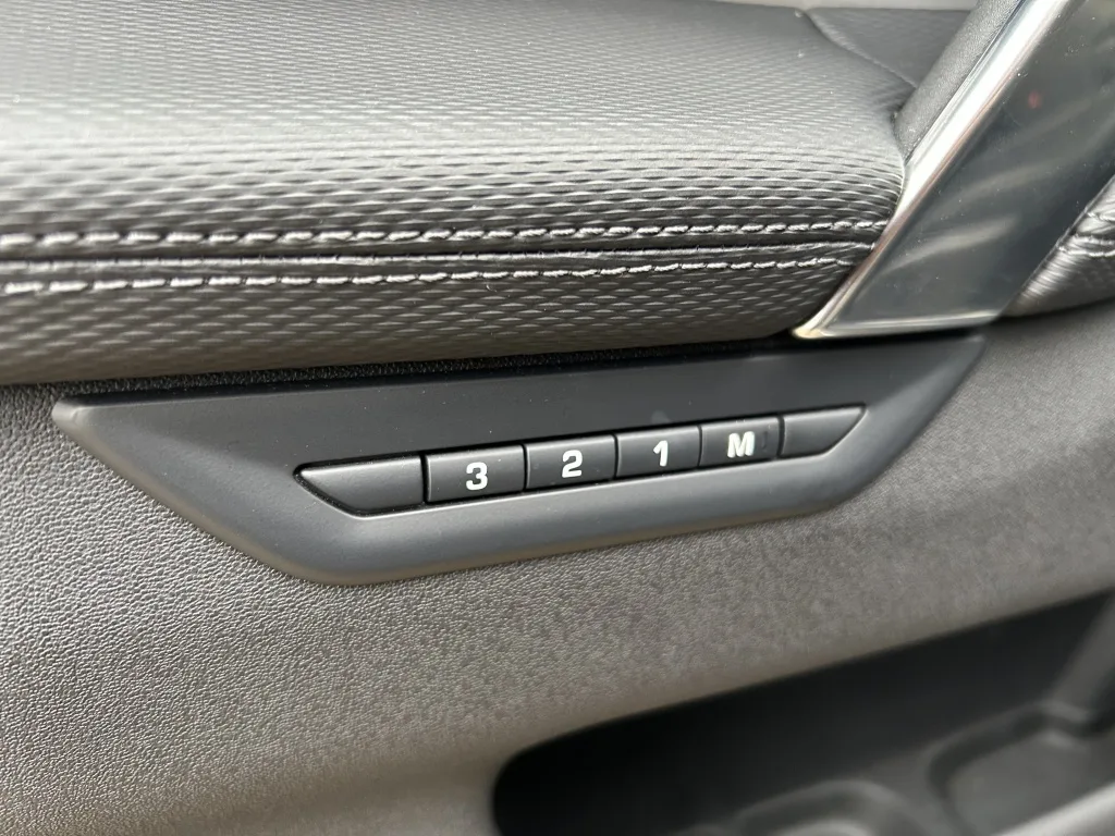2025 Land Rover Discovery Sport P270e Dynamic SE, 11/30