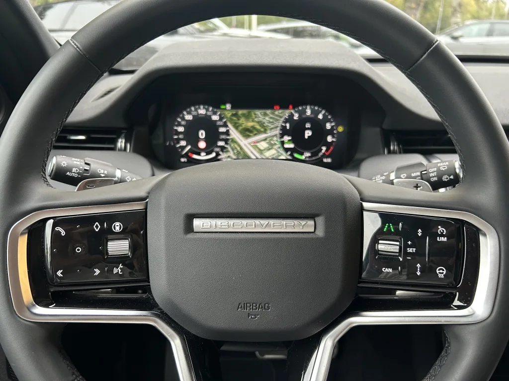 2025 Land Rover Discovery Sport P270e Dynamic SE, 26/30