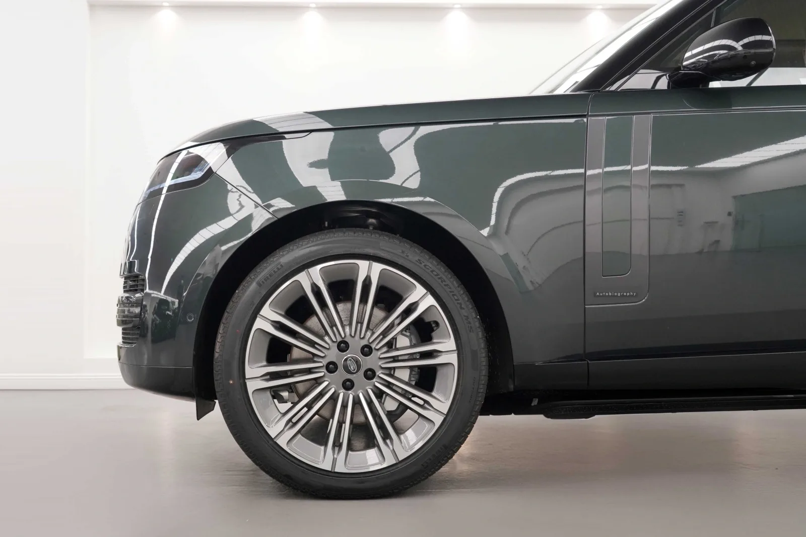 2025 Land Rover Range Rover Autobiography P400, 6/17