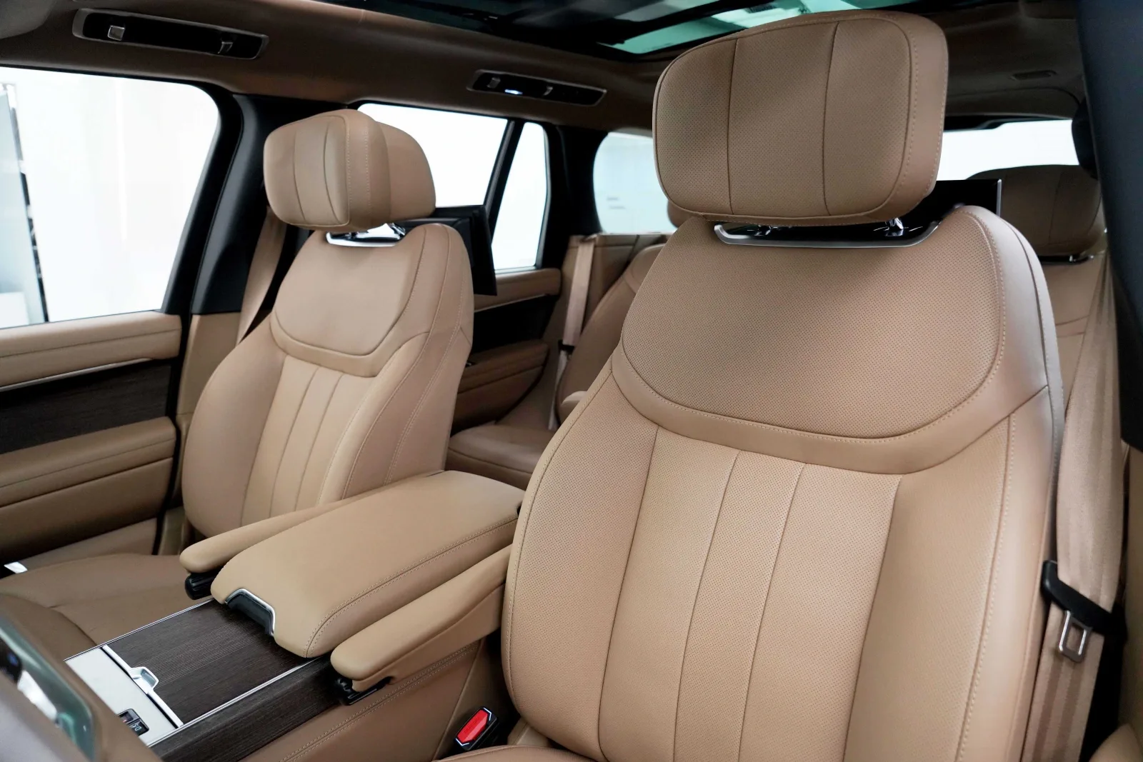 2025 Land Rover Range Rover Autobiography P400, 12/17