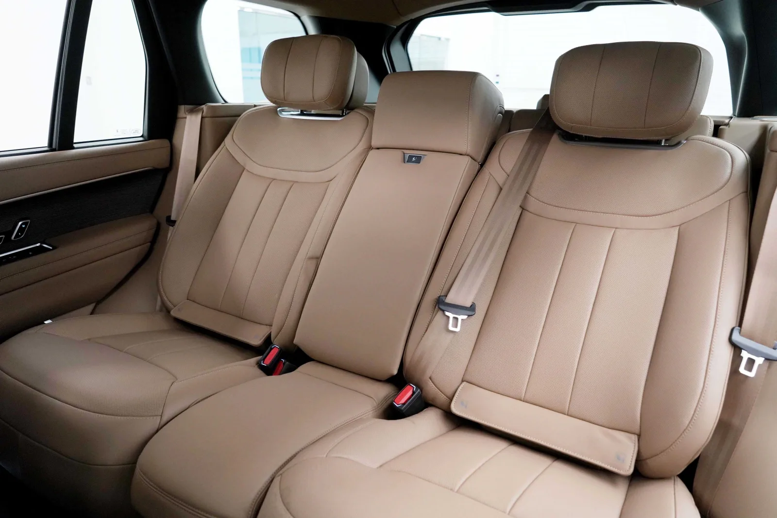 2025 Land Rover Range Rover Autobiography P400, 15/17