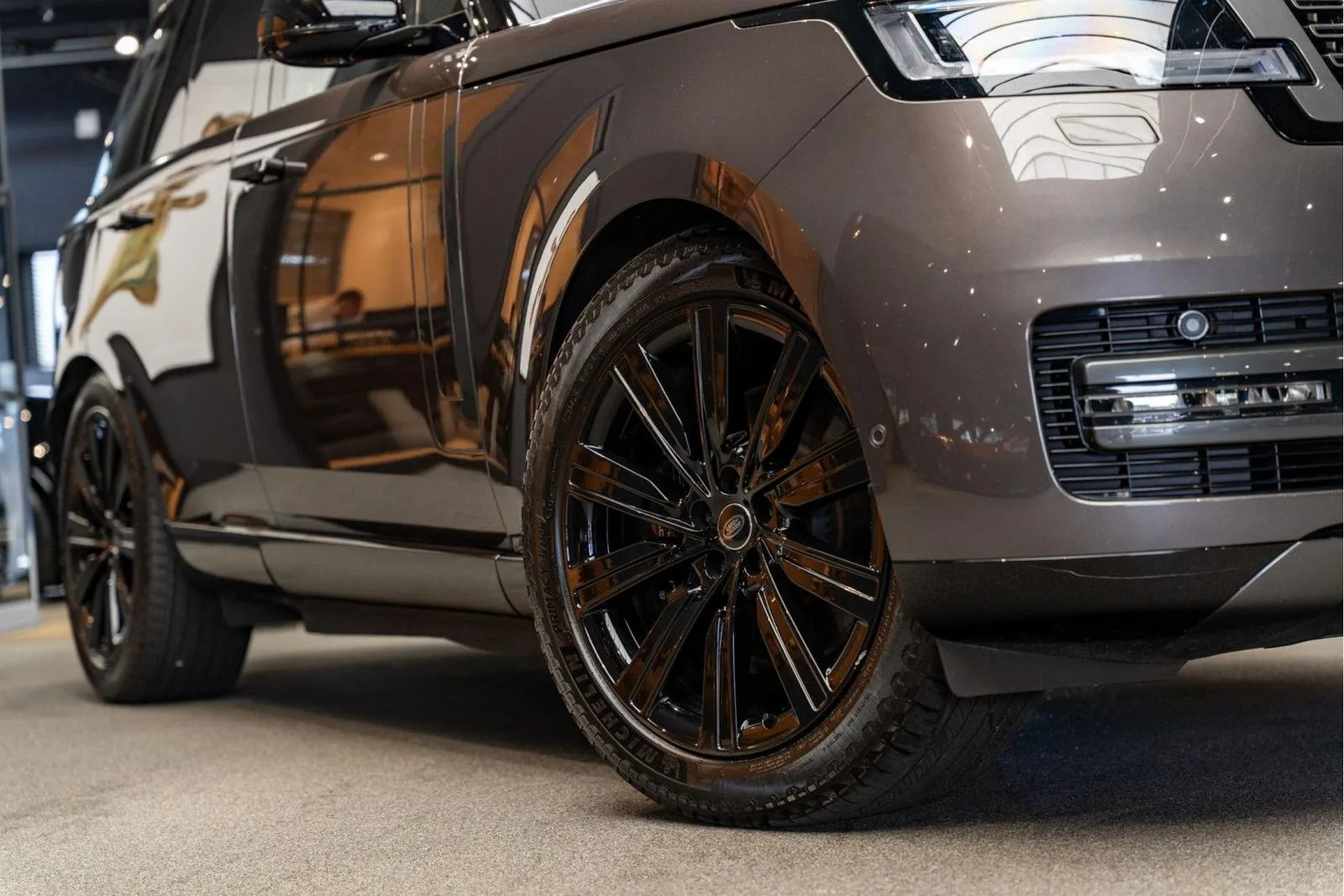 2025 Land Rover Range Rover P460e HSE, 12/30