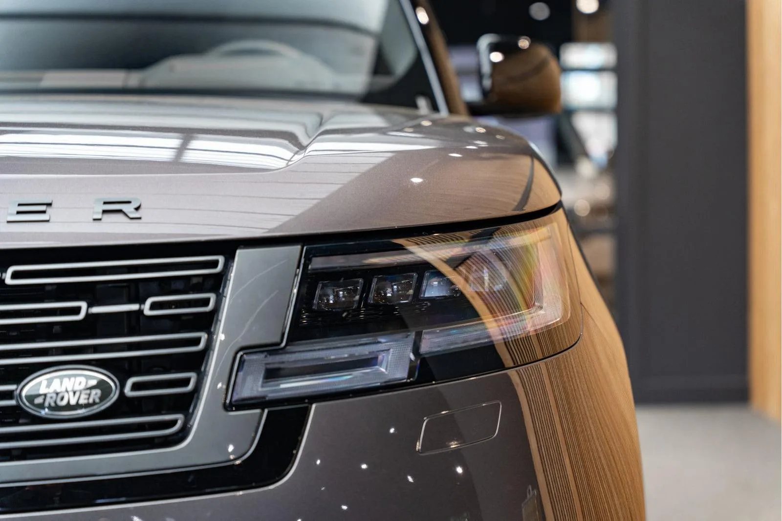 2025 Land Rover Range Rover P460e HSE, 15/30