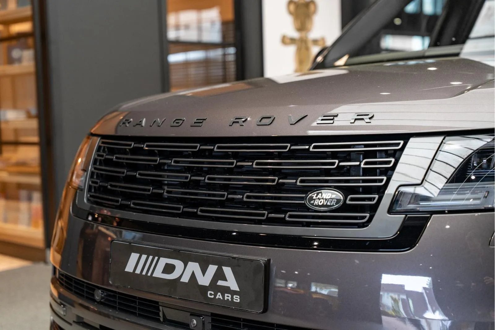 2025 Land Rover Range Rover P460e HSE, 16/30