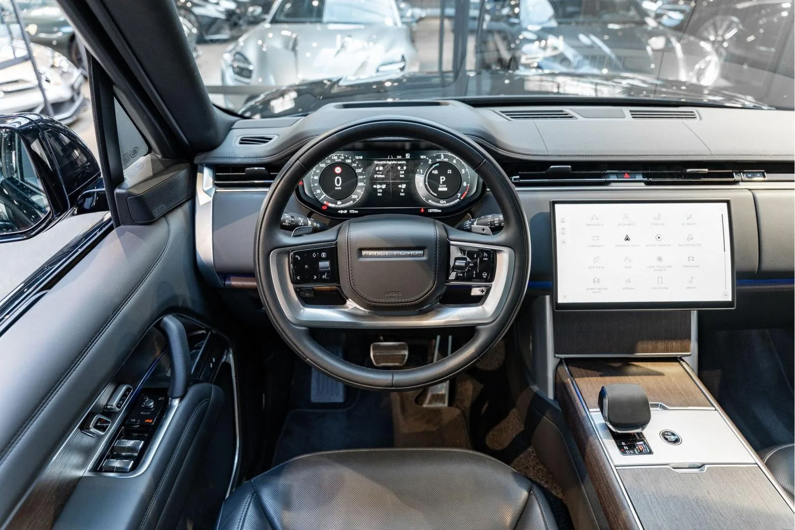 2025 Land Rover Range Rover P460e HSE, 7/30