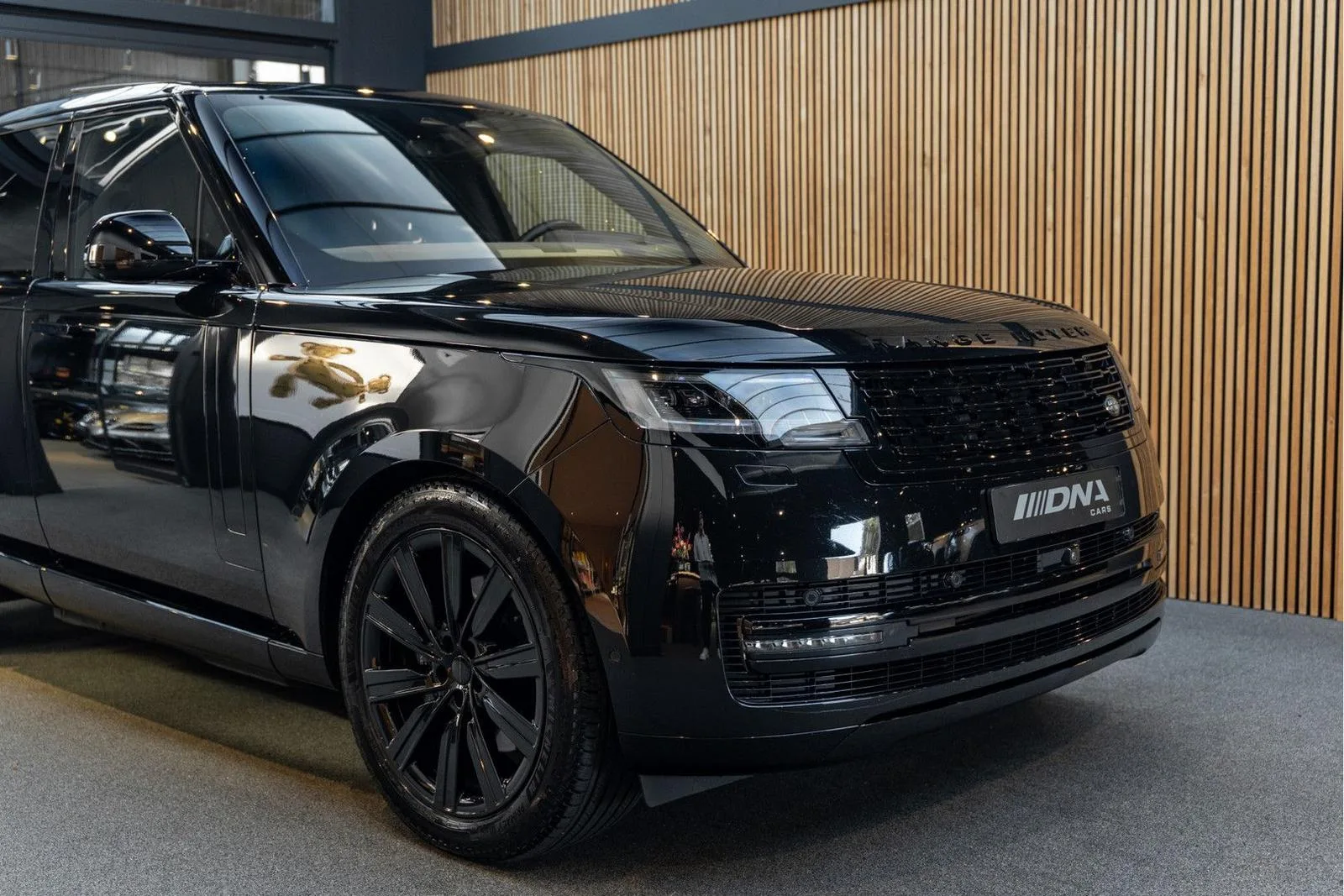 2025 Land Rover Range Rover P460e HSE, 11/30