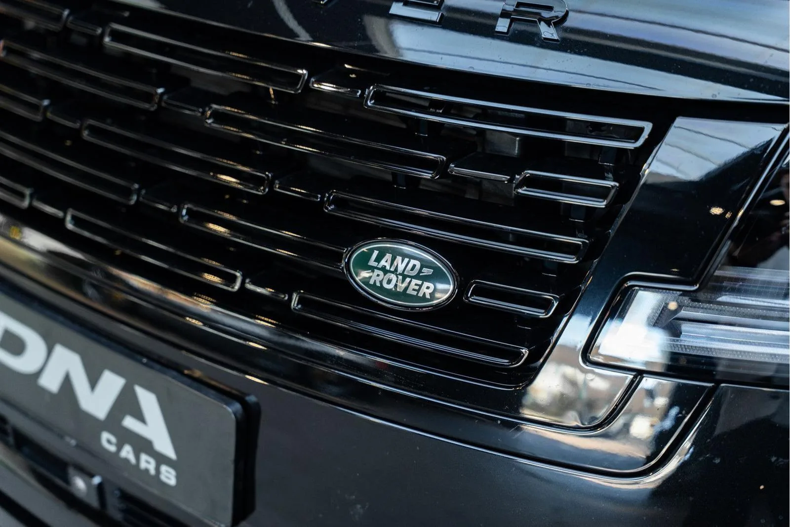 2025 Land Rover Range Rover P460e HSE, 16/30