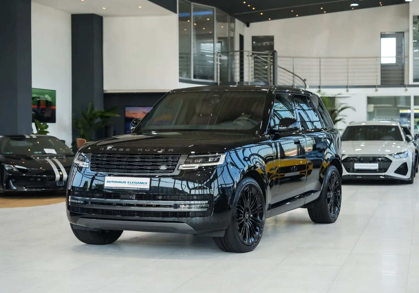 2025 Land Rover Range Rover HSE angeboten von einem Fachhändler in Köln, Deutschland, Hauptfoto