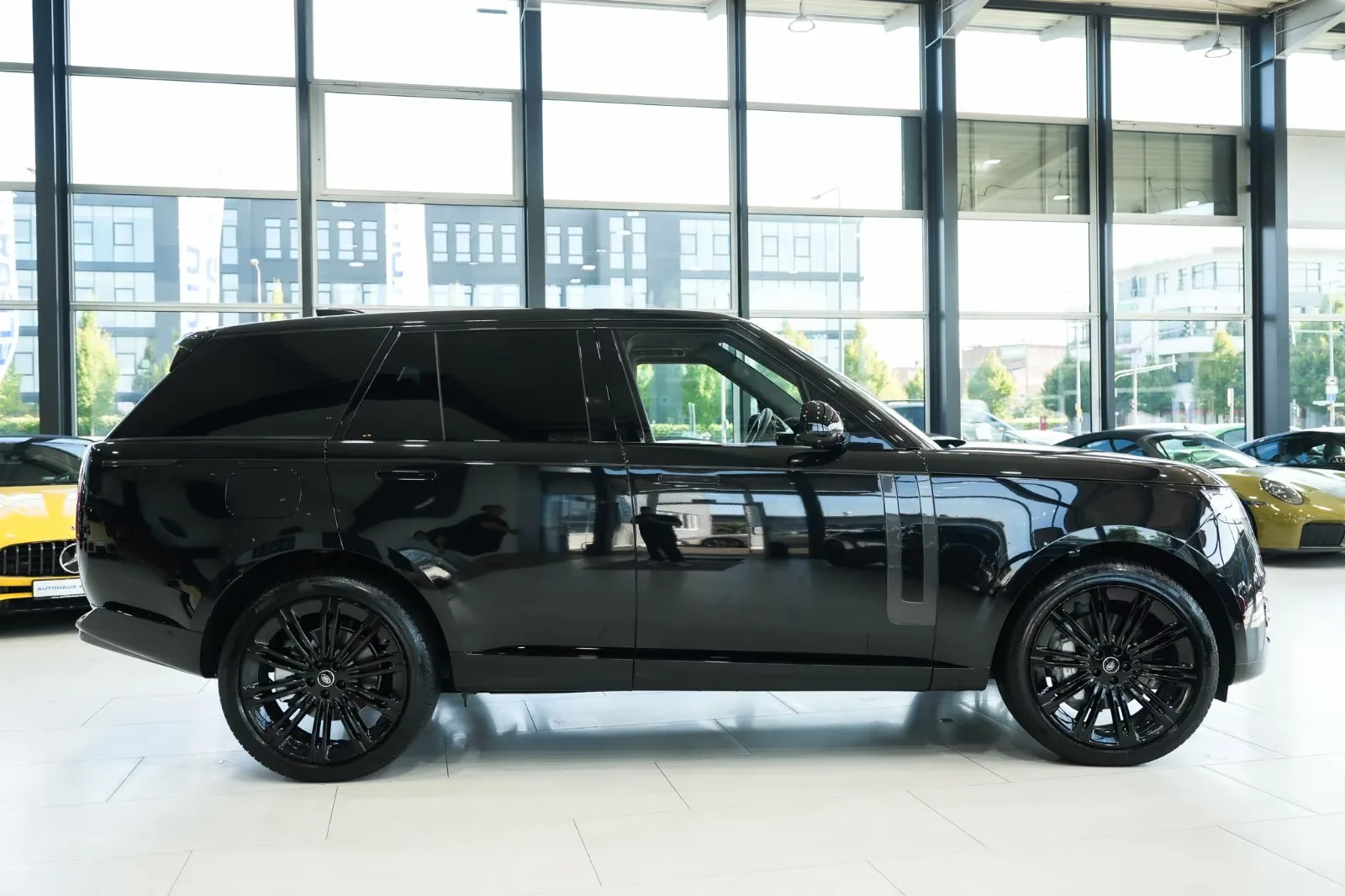 2025 Land Rover Range Rover HSE, 6/23