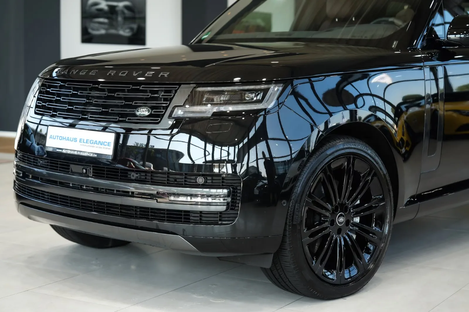 2025 Land Rover Range Rover HSE, 8/23