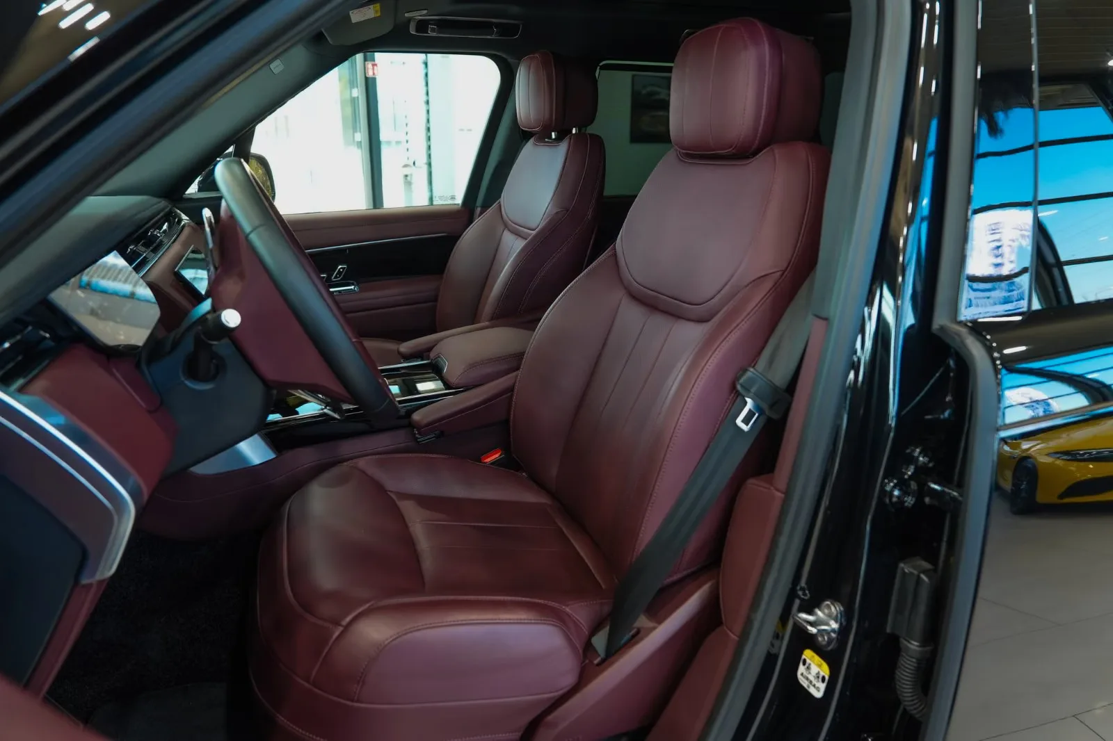 2025 Land Rover Range Rover HSE, 10/23