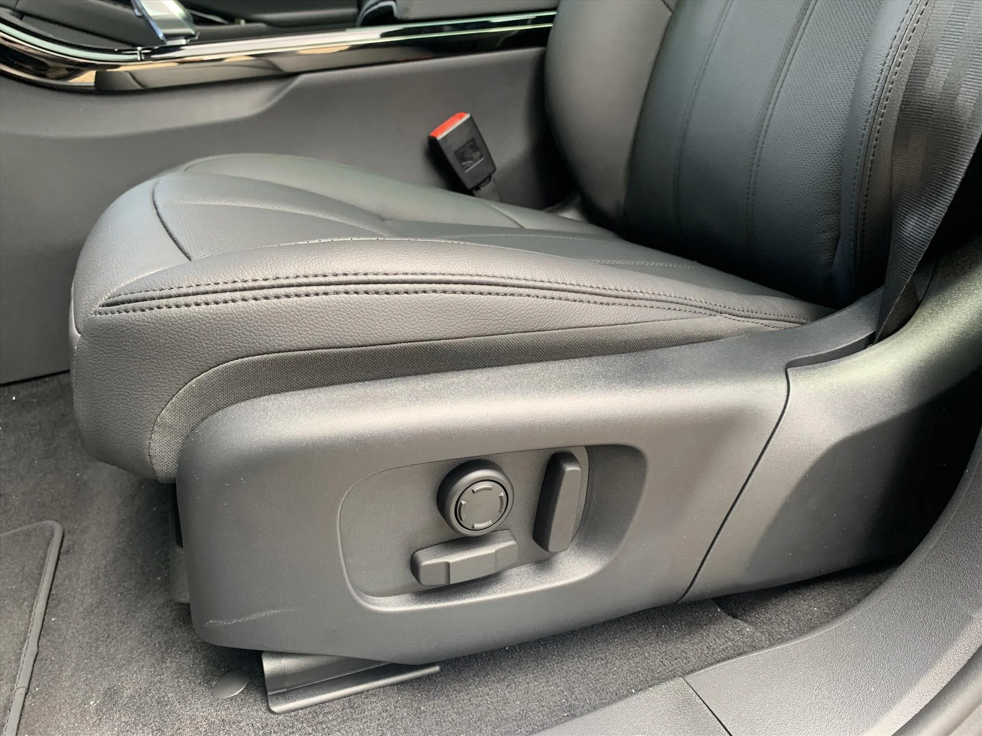 2025 Land Rover Range Rover Evoque, 11/30