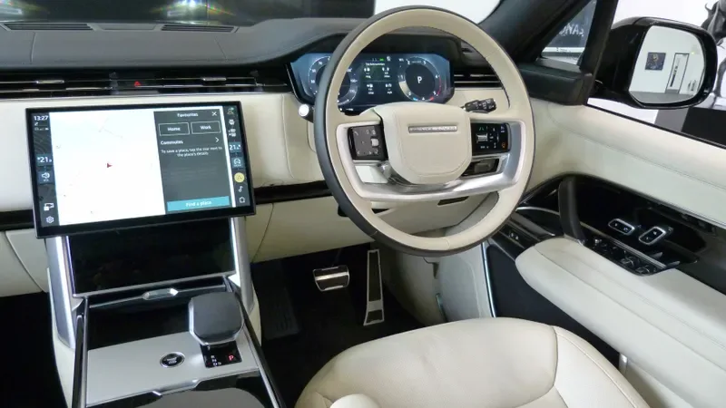 2025 Land Rover Range Rover, 15/28