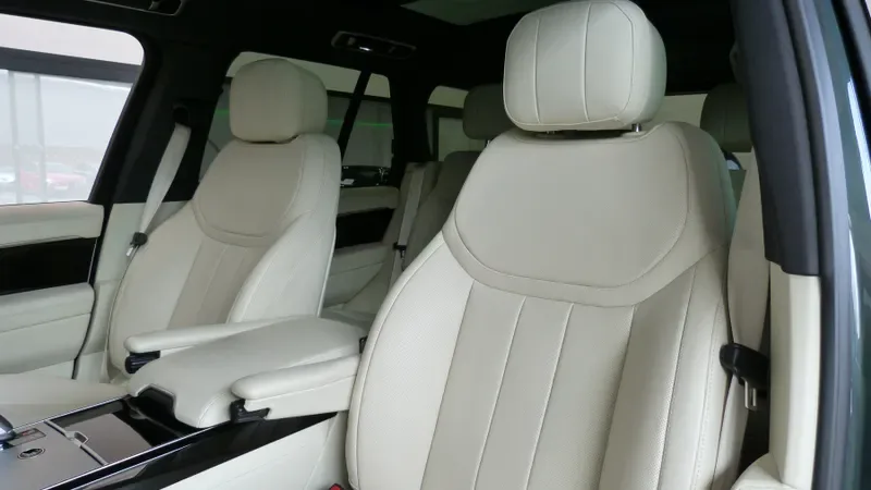 2025 Land Rover Range Rover, 17/28