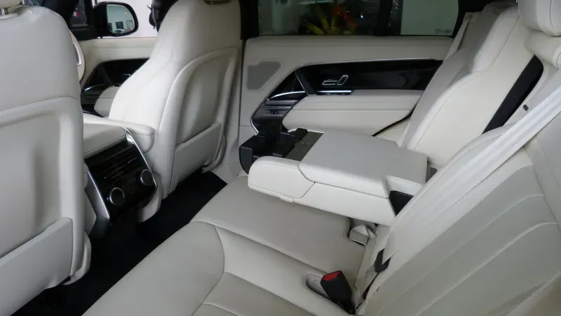 2025 Land Rover Range Rover, 19/28