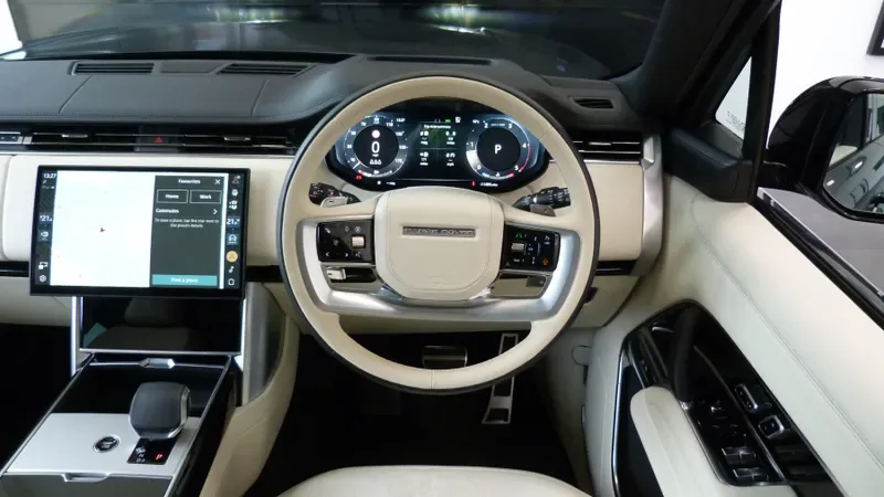 2025 Land Rover Range Rover, 27/28