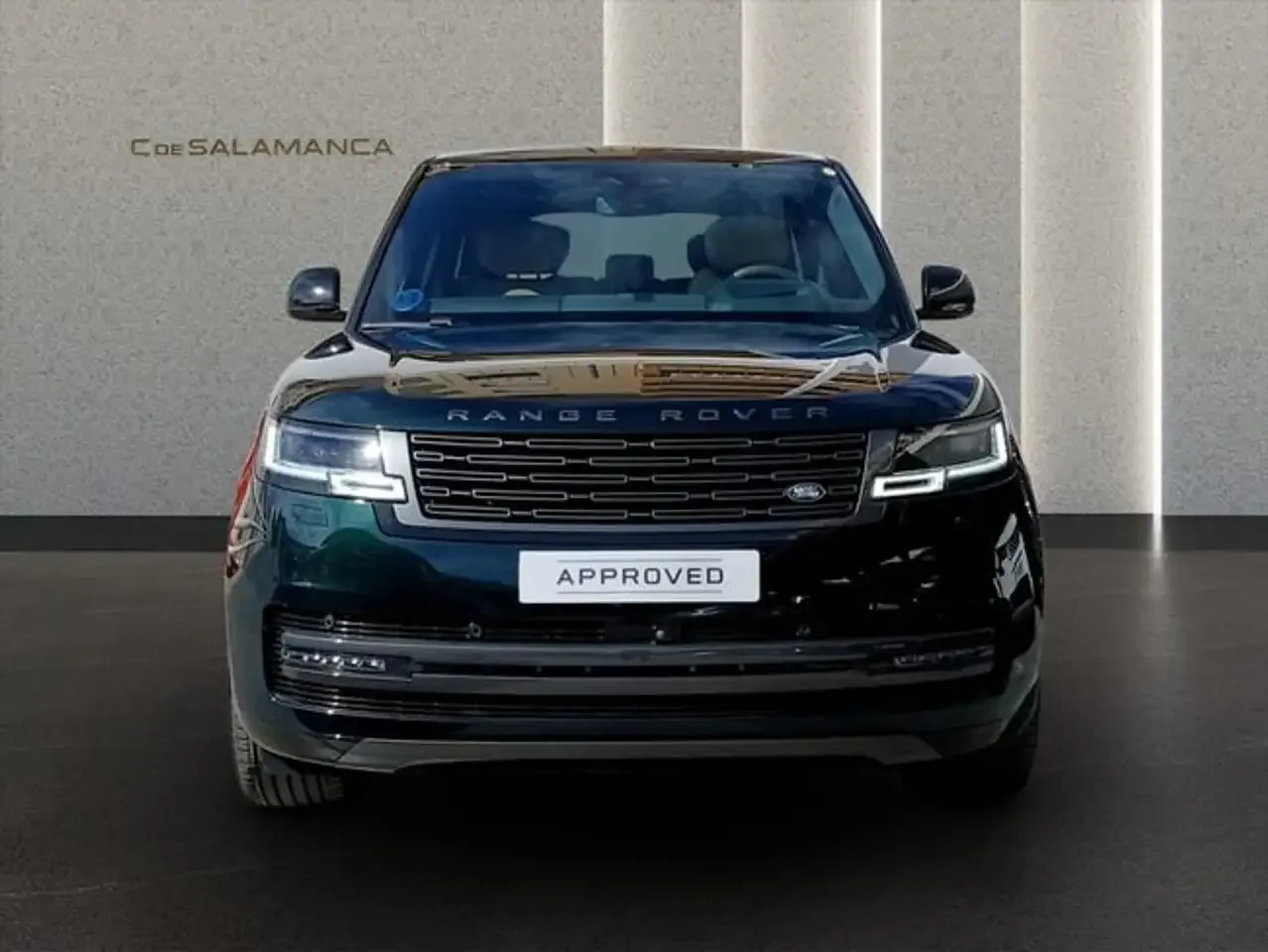 2025 Land Rover Range Rover P460e, 2/22