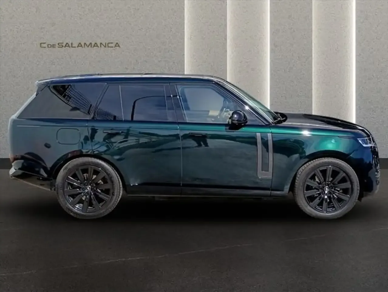 2025 Land Rover Range Rover P460e, 4/22