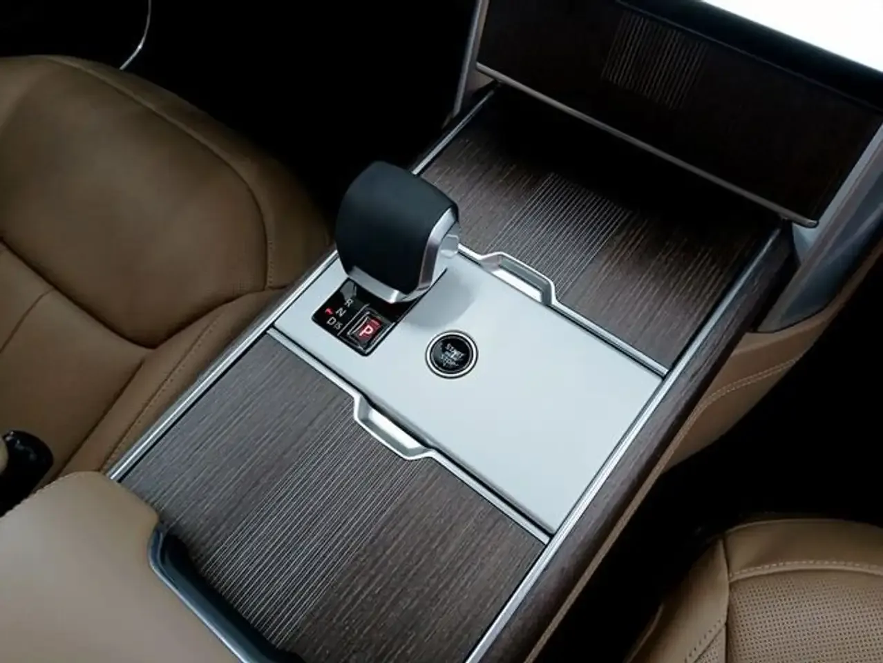 2025 Land Rover Range Rover P460e, 17/22
