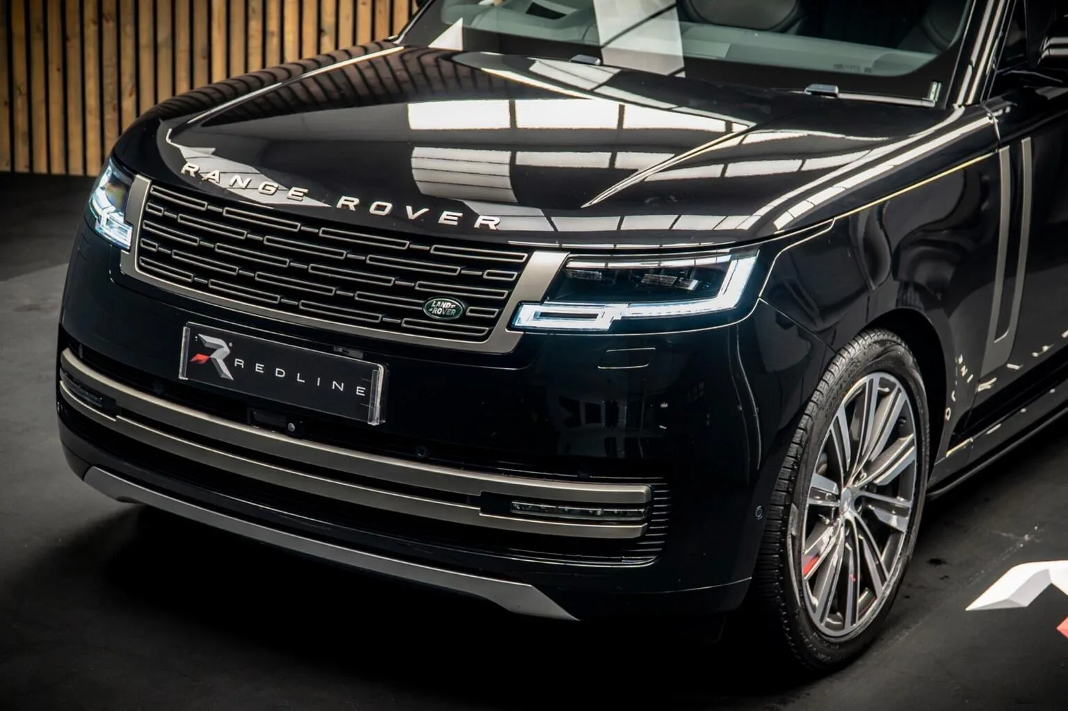 2025 Land Rover Range Rover P460e HSE, 14/30