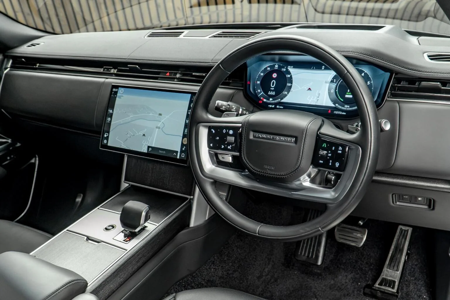 2025 Land Rover Range Rover P460e HSE, 22/30