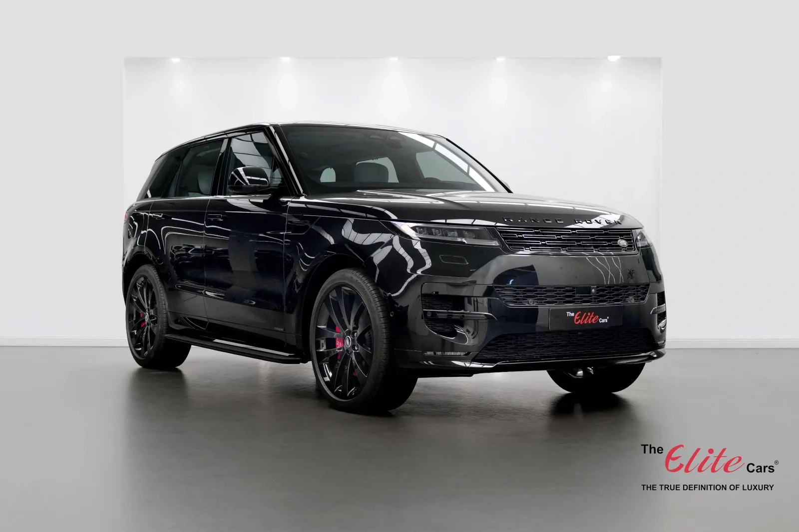 2025 Land Rover Range Rover Sport offered by a specialist dealer in Dubai, United Arab Emirates, main photo