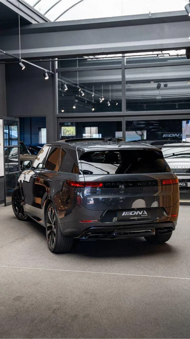 2025 Land Rover Range Rover Sport P460e Dynamic HSE, 25/30