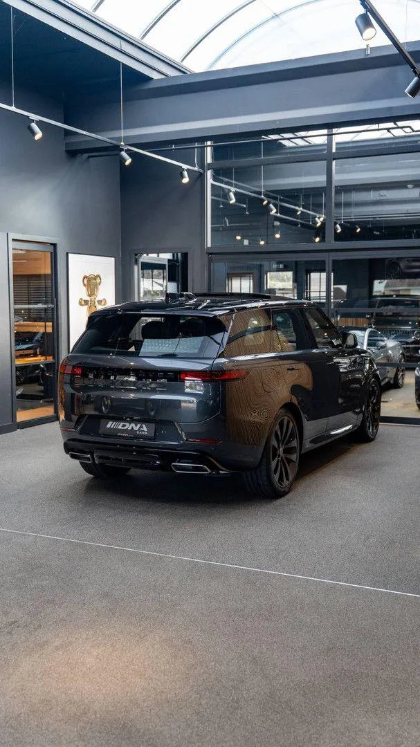 2025 Land Rover Range Rover Sport P460e Dynamic SE, 25/30