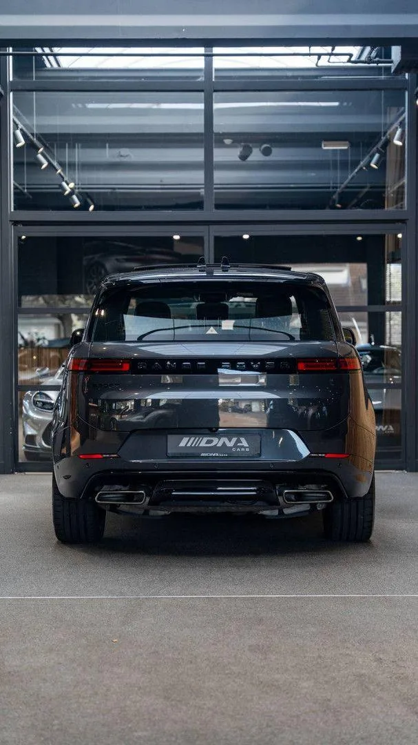 2025 Land Rover Range Rover Sport P460e Dynamic SE, 26/30